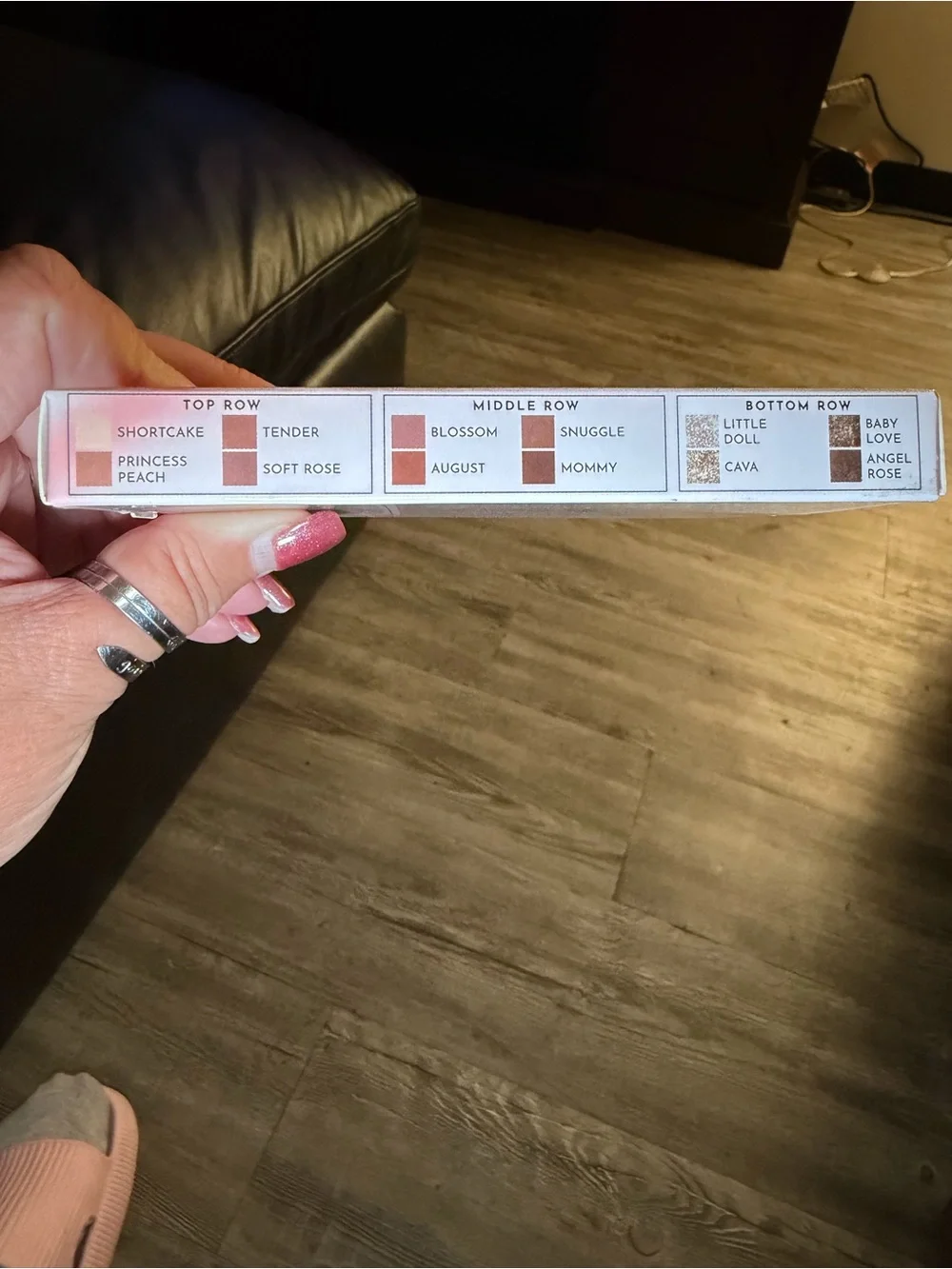 LAWLESS The Dreamy Daisy Eyeshadow Palette — Peachy Pink & Warm Neutrals